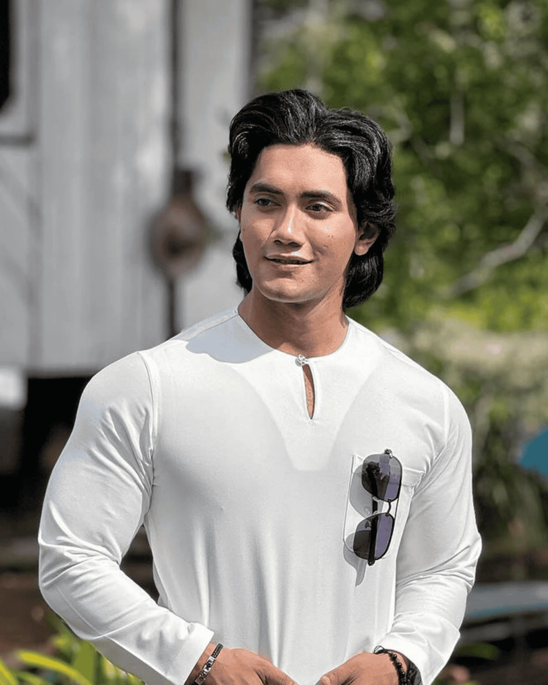 media-grid-background-image